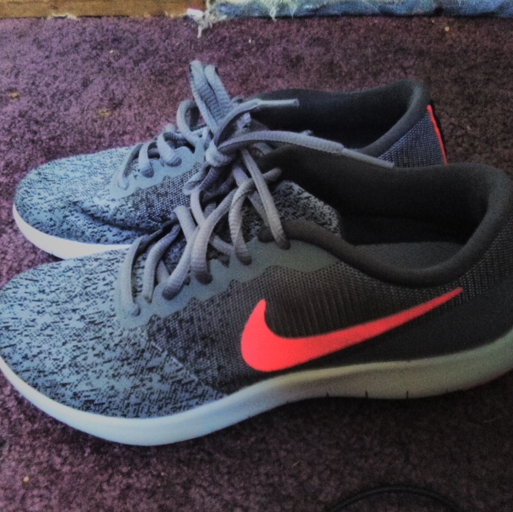 Women's Nike shoes